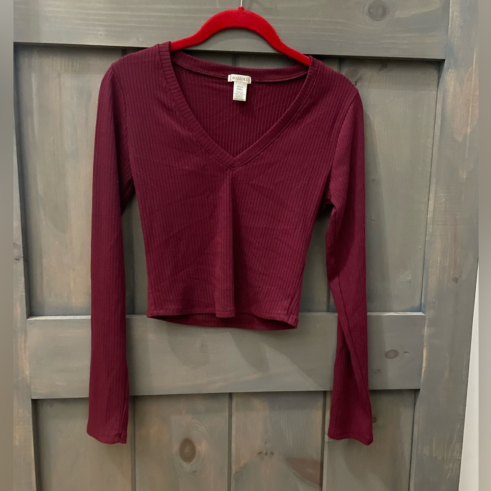 Women’s shirt 
Dark red 
Medium